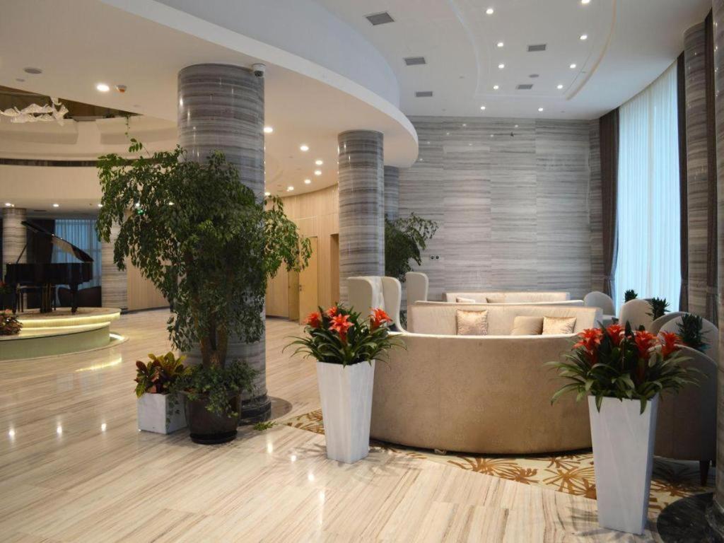 Noble Center Hotel Shanghai