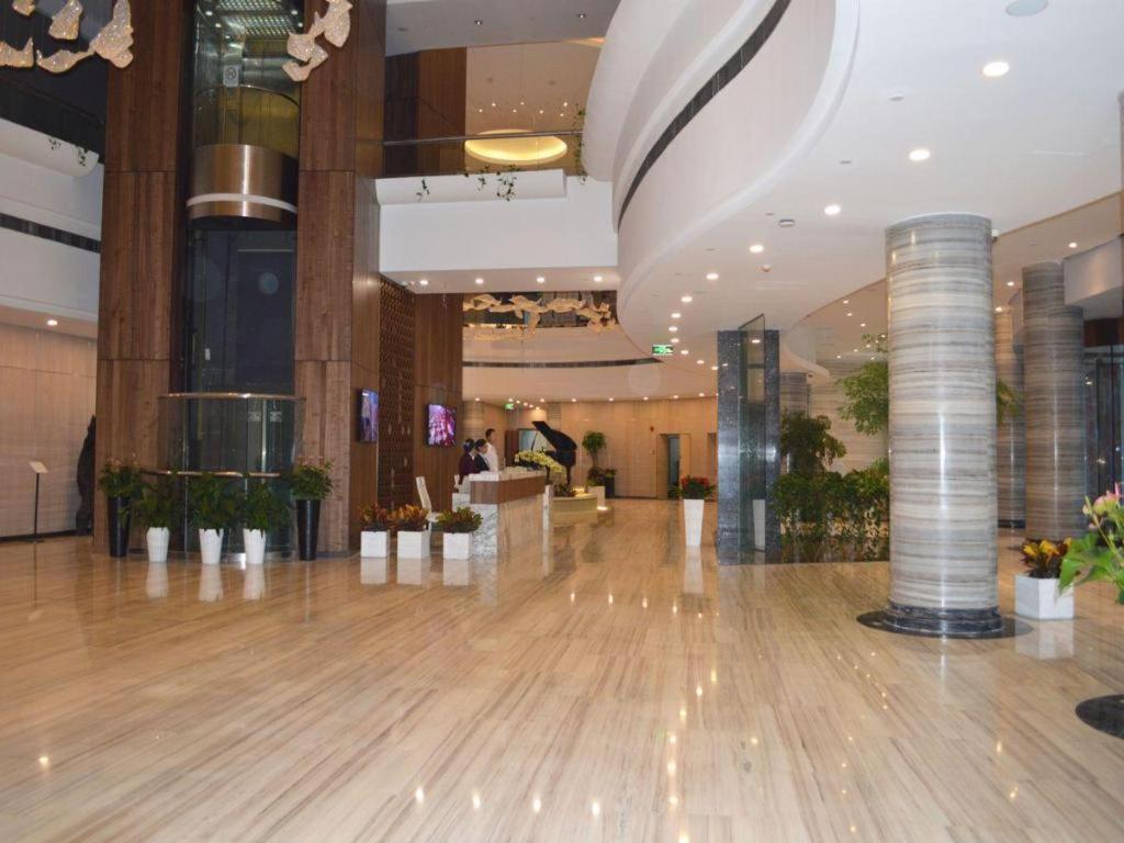 Noble Center 3* Shanghai