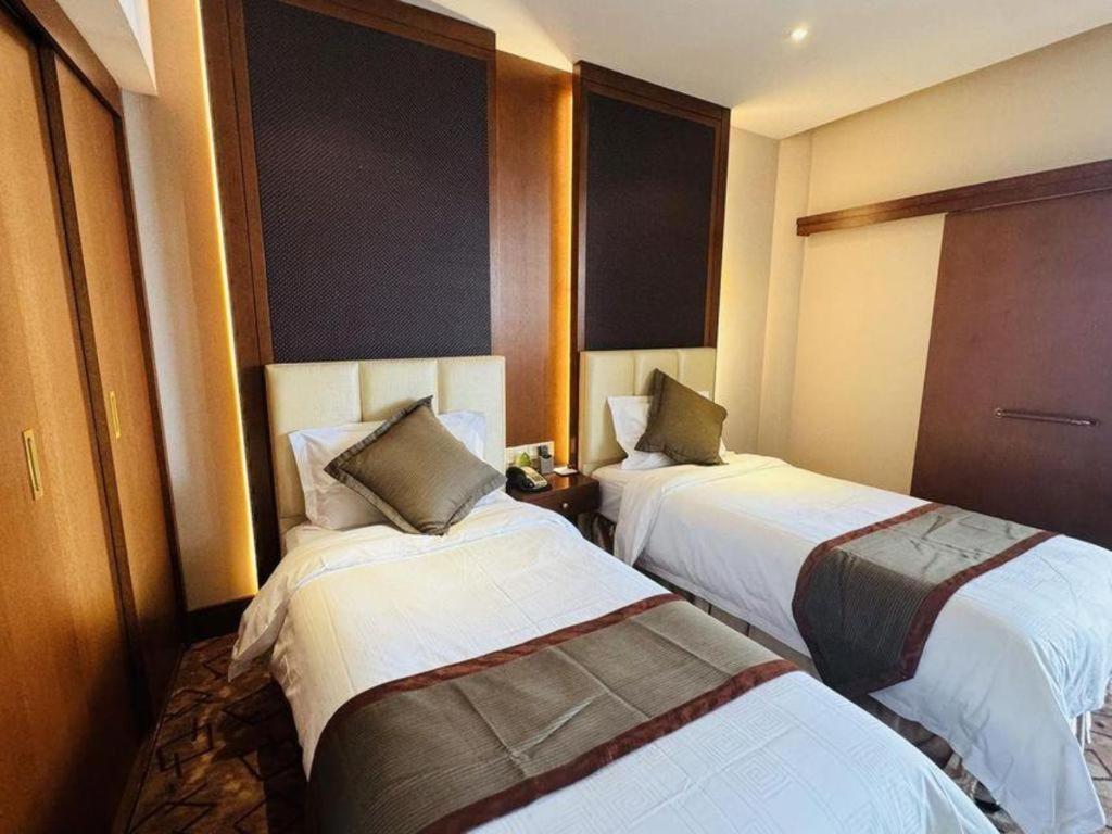Noble Center Hotel Shanghai