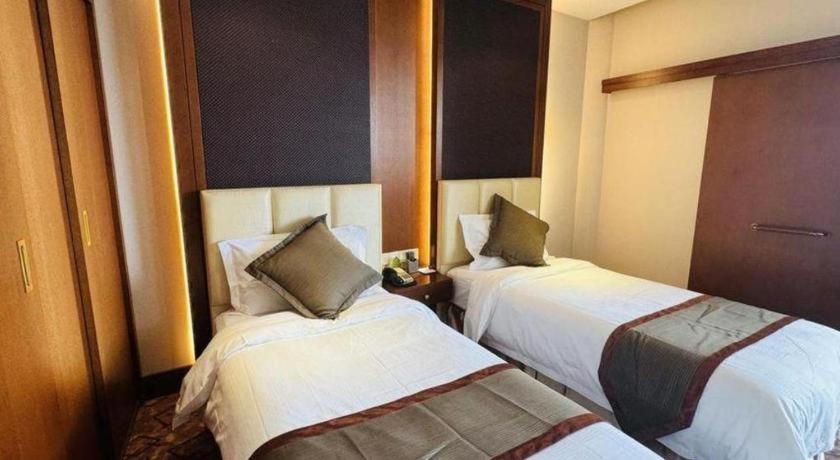 Noble Center Hotel 3*