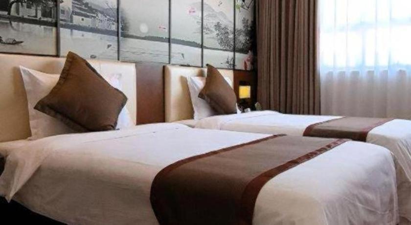 Hotel Noble Center