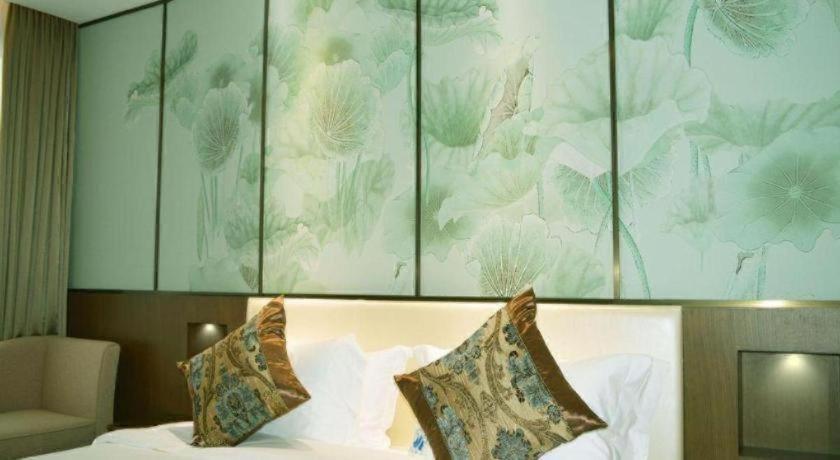 Hotel Noble Center 3*